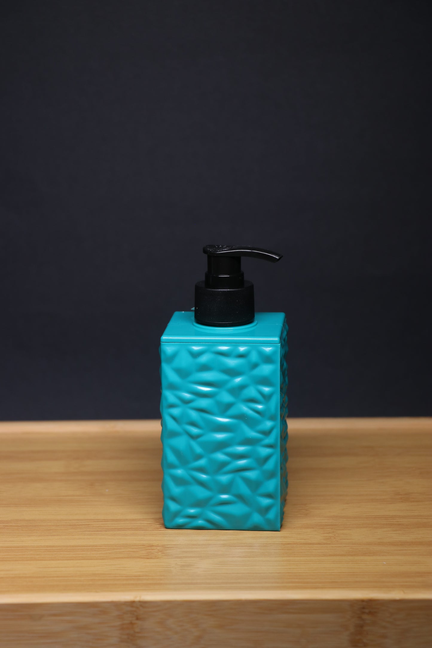 MG Modern Soap Dispenser – Stylish & Durable