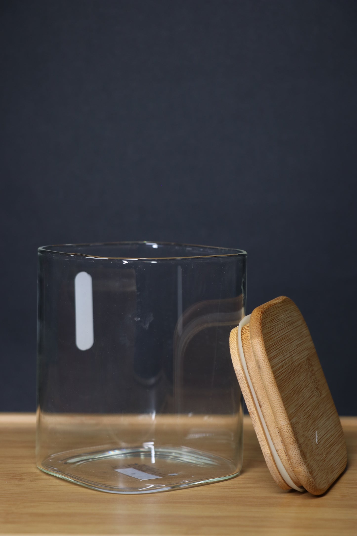MG Airtight Glass Cannister with Natural Wooden Lid